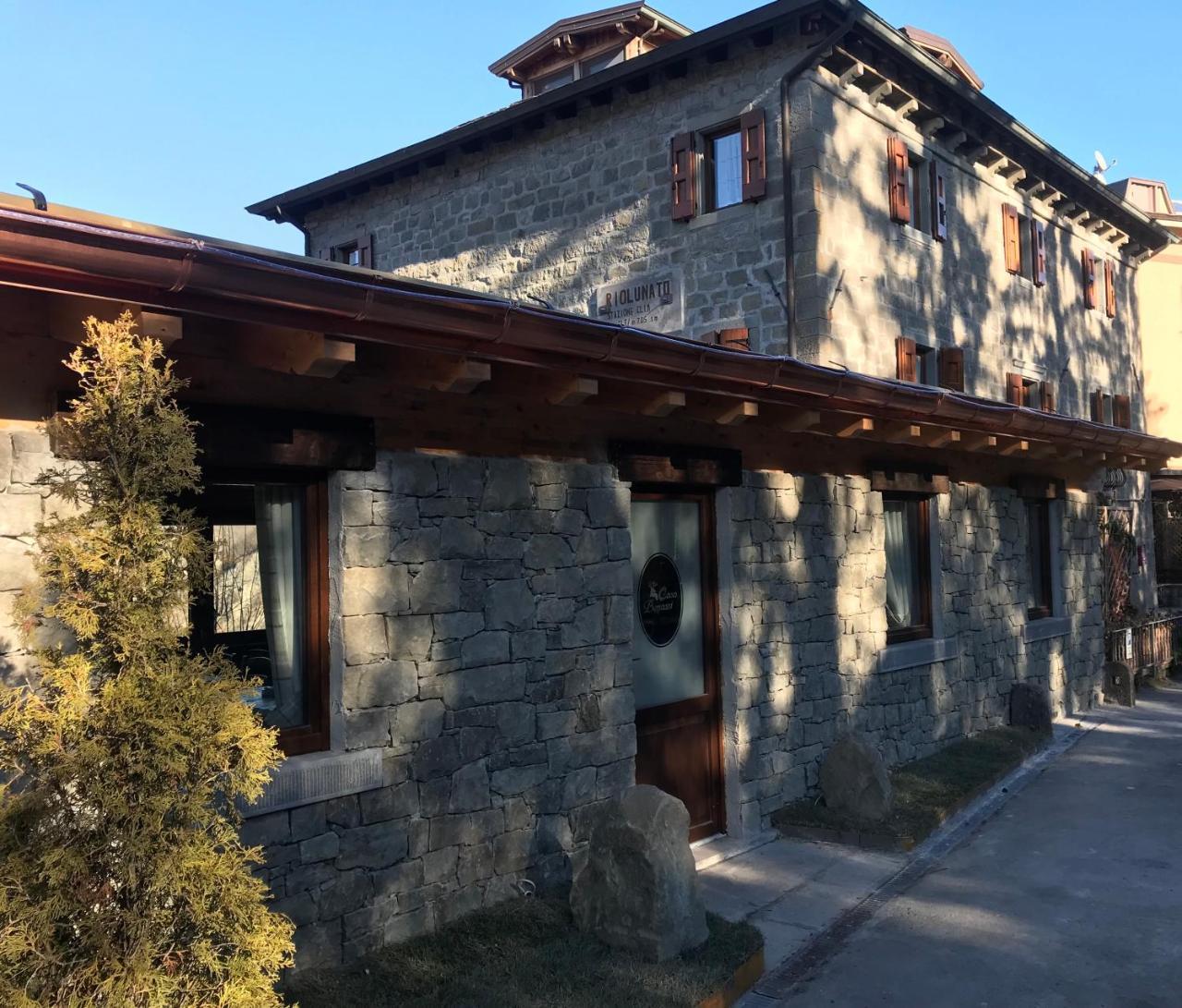 Casa Benassi ,room&suite , Con Zona Benessere * Riolunato